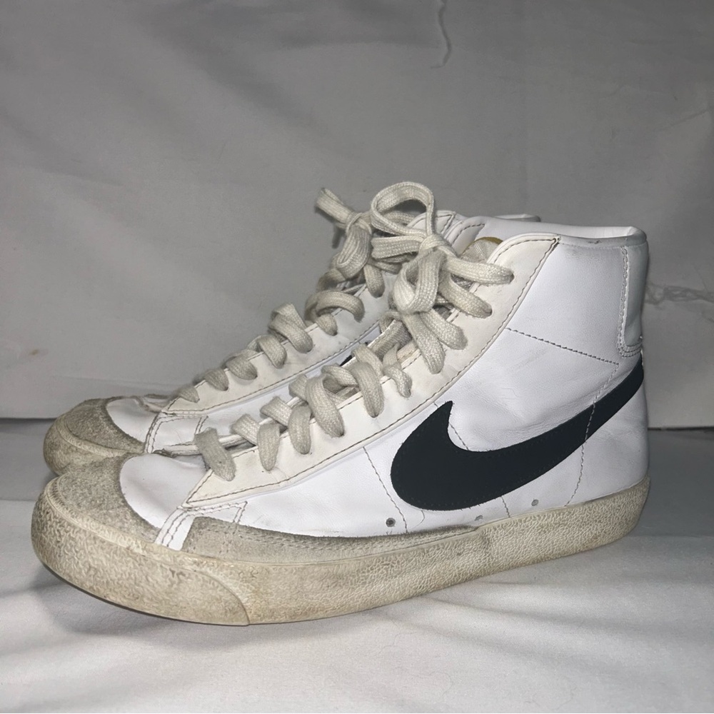 Nike Blazers High Top Shoes Lace Up White and Black Sneakers Nike Swoosh